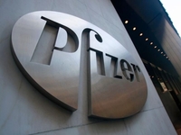 Pfizer сократил на половину чистую прибыль в четвертом квартале 2011 года 